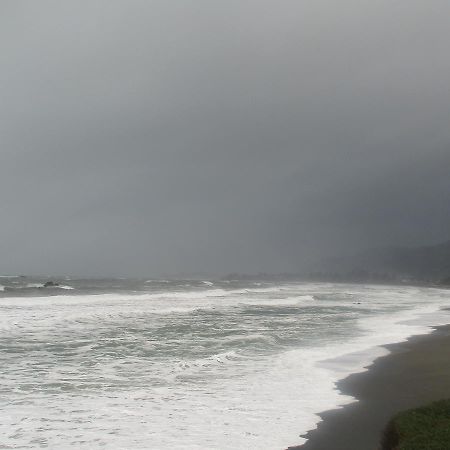 White Rock Resort Smith River ภายนอก รูปภาพ